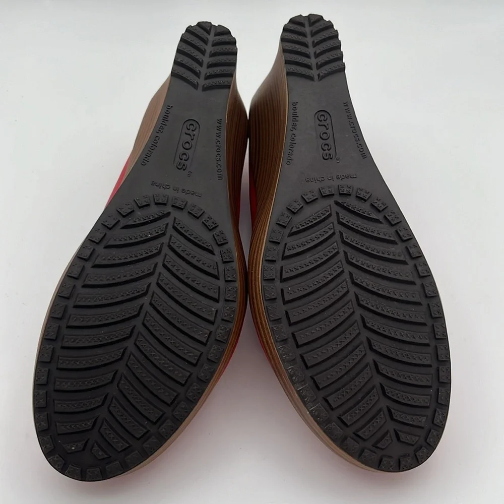 Crocs - women’s A-‎ Leigh wedges red vegan leather shoes size 9
